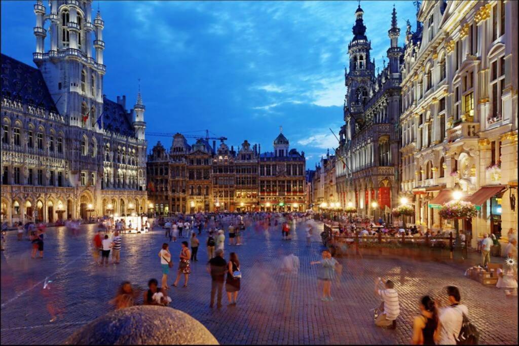En Plein Coeur De Bruxelles. Superbe Duplex.a Voir! Bruxelles